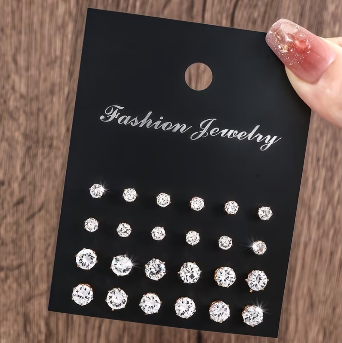 Boucles d’Oreilles Élégantes – Bijou Brillant et Raffiné